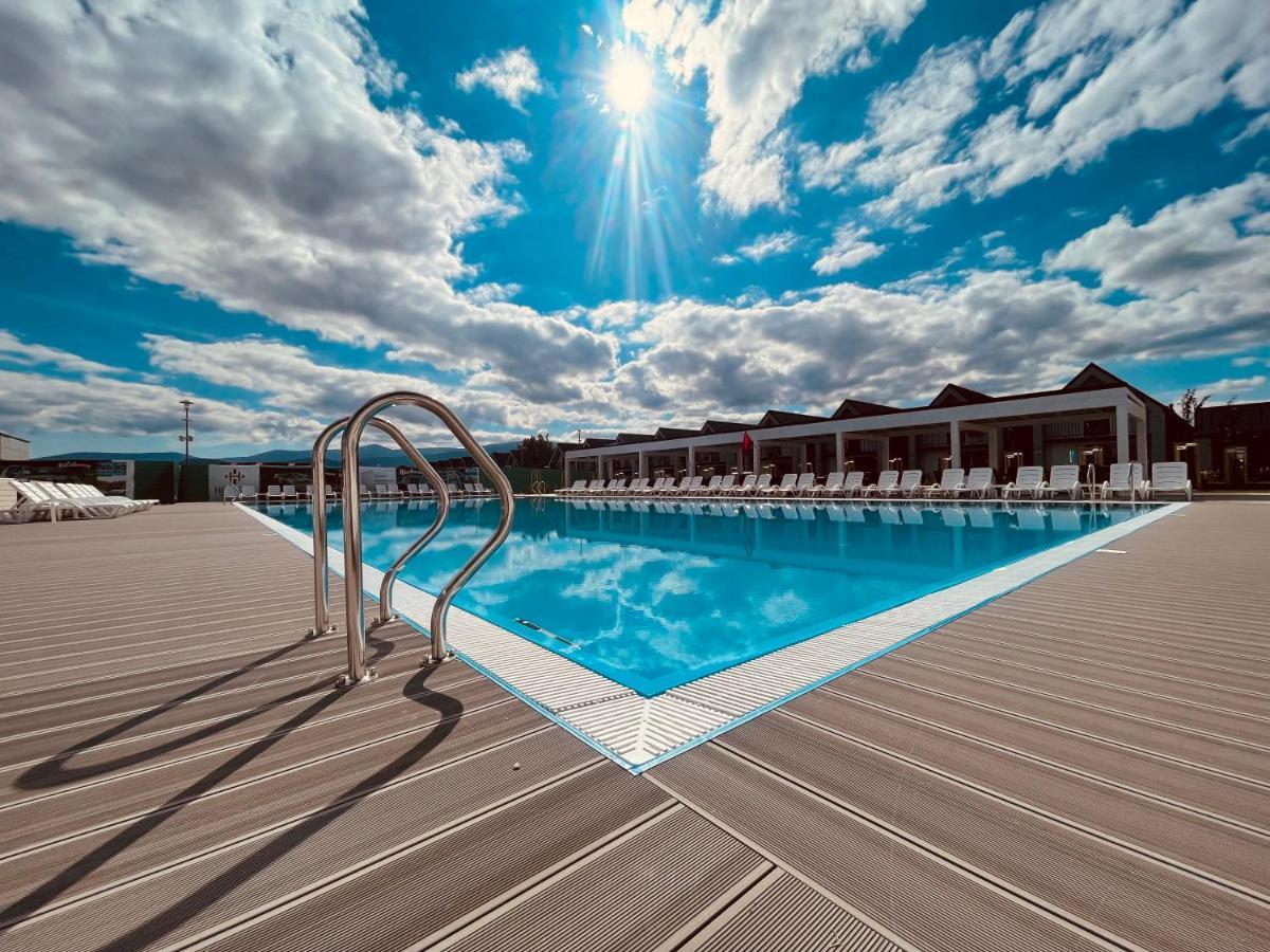 Holiday Park & Resort Cieplice Zdroj Jelenia Góra Buitenkant foto