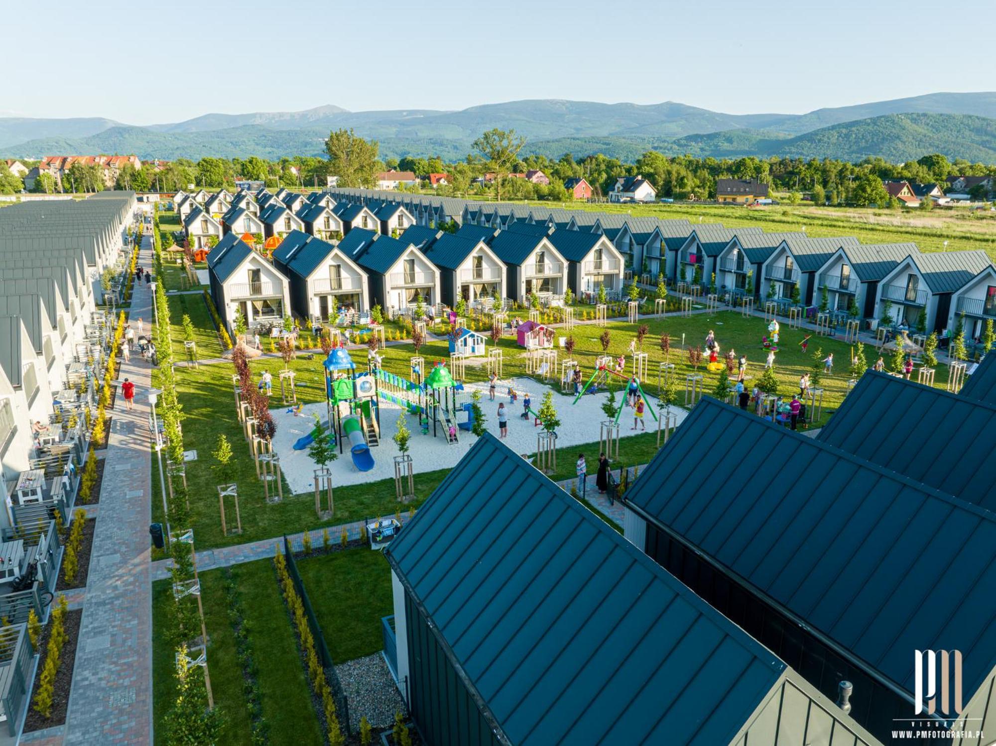 Holiday Park & Resort Cieplice Zdroj Jelenia Góra Buitenkant foto